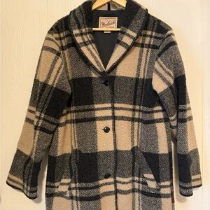 Woolrich Women's Black and Tan Checkered Teddy Jacket